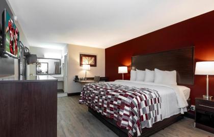 Red Roof Inn Muscle Shoals - image 6