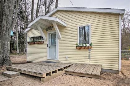 Newly Built Gold Coast Cottage Walk to Lake mI