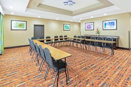 La Quinta by Wyndham Muskogee - image 10