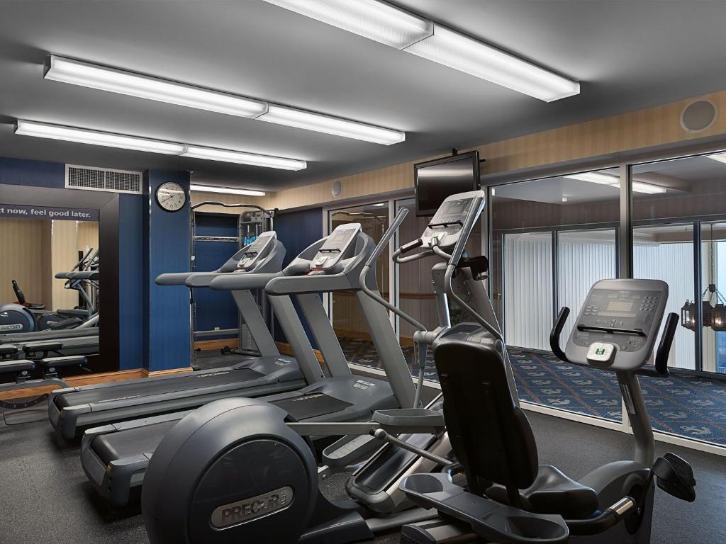 Hampton Inn & Suites Myrtle Beach Oceanfront - image 2