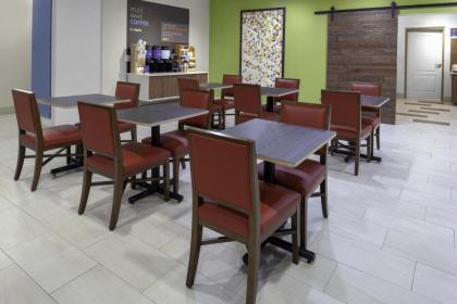 Holiday Inn Express Myrtle Beach-Broadway at the Beach an IHG Hotel - image 3
