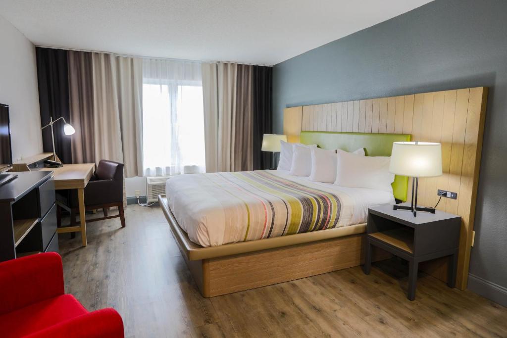 Country Inn & Suites by Radisson Myrtle Beach SC - image 2