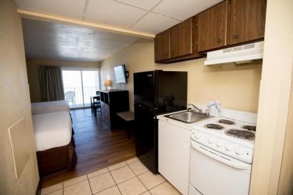 Blu Atlantic Hotel & Suites - image 4