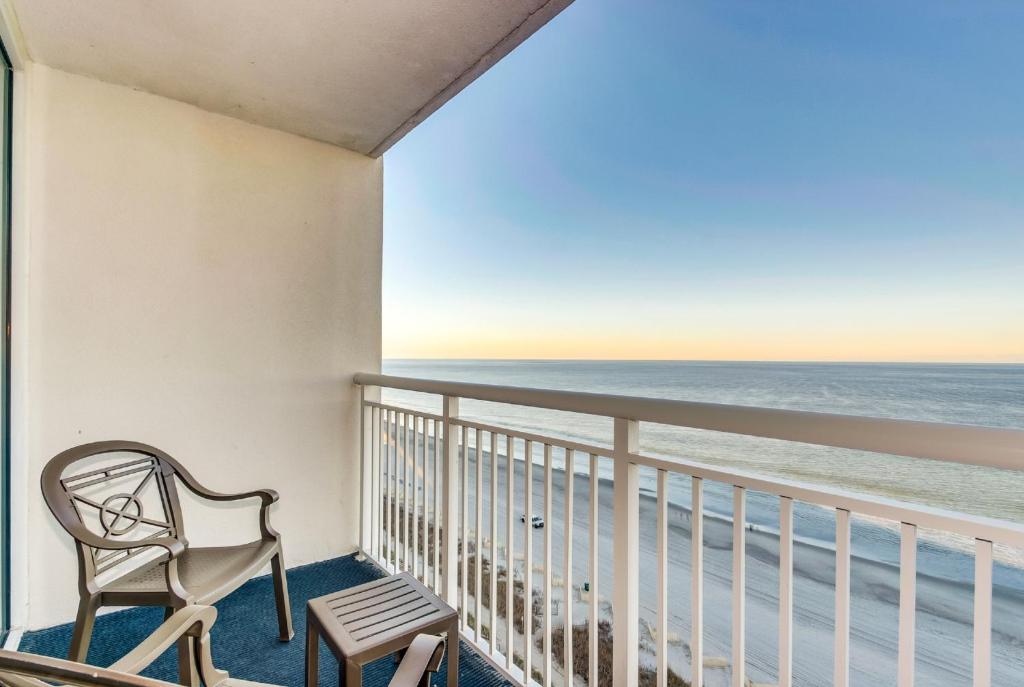 Oceanfront Condo Camelot By the Sea - main image