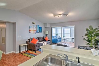 Updated Condo with Pool Access mins to Surfside Beach South Carolina