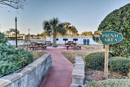 Oceanfront Myrtle Beach Studio with ViewandPool Access! - image 4