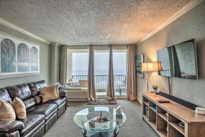 Oceanfront Condo with Pool Access and Balcony!