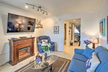 Blue Water Beachfront Condo 2 Miles to SkyWheel! - image 5