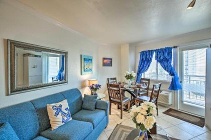 Blue Water Beachfront Condo 2 Miles to SkyWheel! - image 7