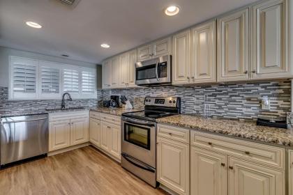 Carolina Dunes   306 3 bedroom Sleeps 10 South Carolina