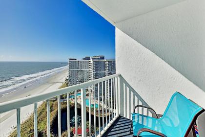 Sea Watch Resort   Beachfront Pools  Hot tubs condo