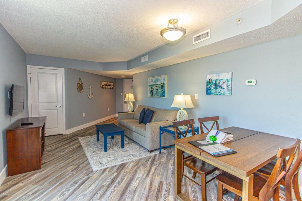 Bay View Resort Unit 1711 - image 6