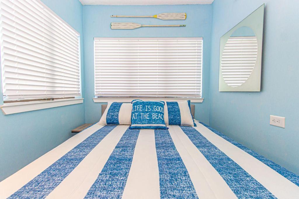 Ocean View Studio with Great Views! Palace Resort 1605 - image 2