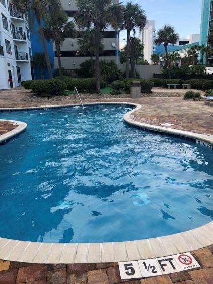 Ocean Front Studio with Panoramic Views! Palace Resort 1001 - image 10