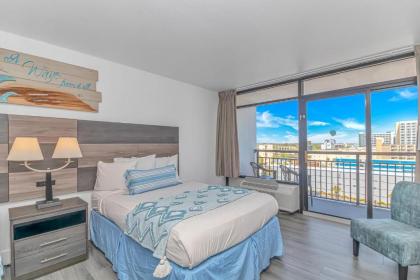 Ocean View Studio Landmark 907 South Carolina