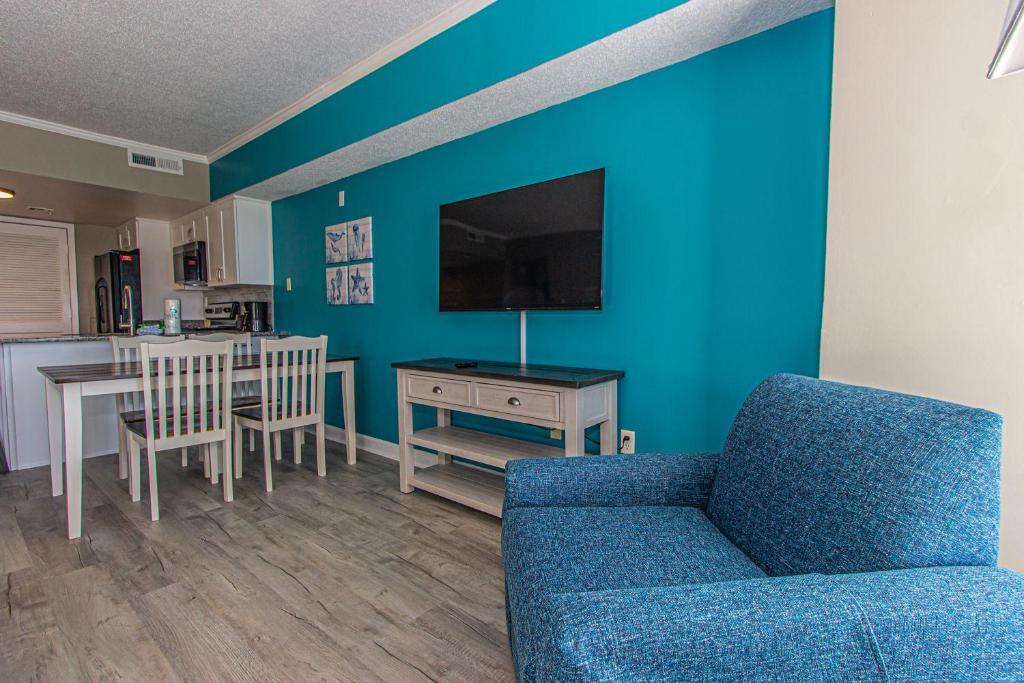 Immaculate 2 Bedroom Apartment with Stunning Views! Palace Resort 2113 - image 6
