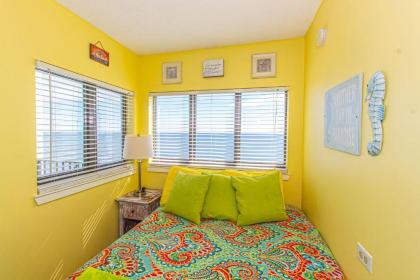 Direct Ocean Front Studio with Endless Views! Palace Resort 1102 - image 10