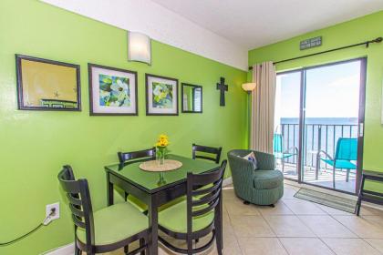 Direct Ocean Front Studio with Endless Views! Palace Resort 1102 - image 14