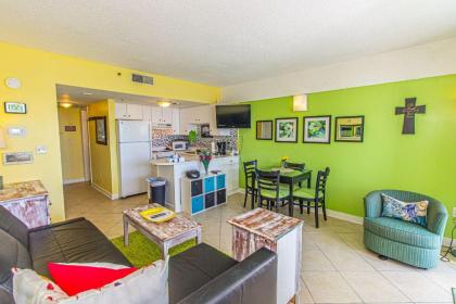 Direct Ocean Front Studio with Endless Views! Palace Resort 1102 - image 6