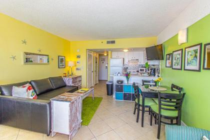 Direct Ocean Front Studio with Endless Views! Palace Resort 1102 - image 7