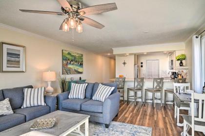 On-The-Beach Escape Oceanfront in Surfside! - image 2