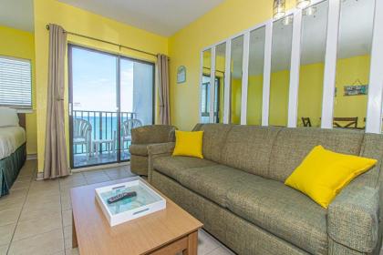 Nicely Updated Direct Ocean Front Studio with Panoramic Views Palace Resort 2101 - image 2
