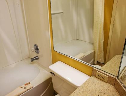 Luxurious Holiday Accommodation at Myrtle Beach - Two Bedroom Condo #1 - image 14