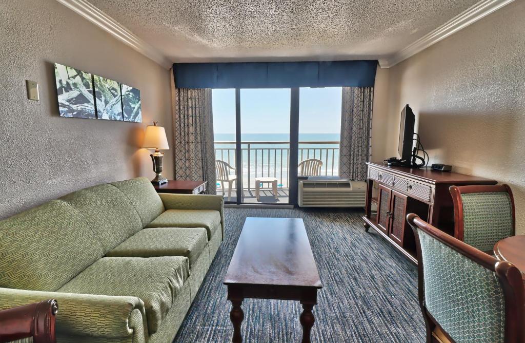 Oceanfront 1 Bedroom Suite Sleeps 6 Holiday Pavilion Condominium Tower 712 - main image