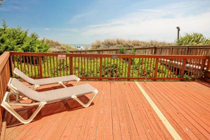 Beach Cove Bungalow - image 18