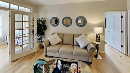 Savannah Shore 5 2BR 2BA Condo - image 2