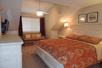 Richmond Park 20H 2BR 2BA Condo short walk to beach - image 10
