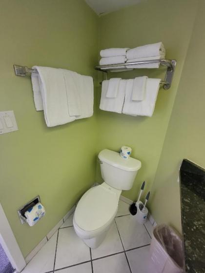 Ocean View Studio King Suite Boardwalk Resort Unit 540 Sleeps 2 - image 10