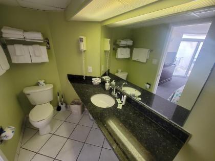 Ocean View Studio King Suite Boardwalk Resort Unit 540 Sleeps 2 - image 11