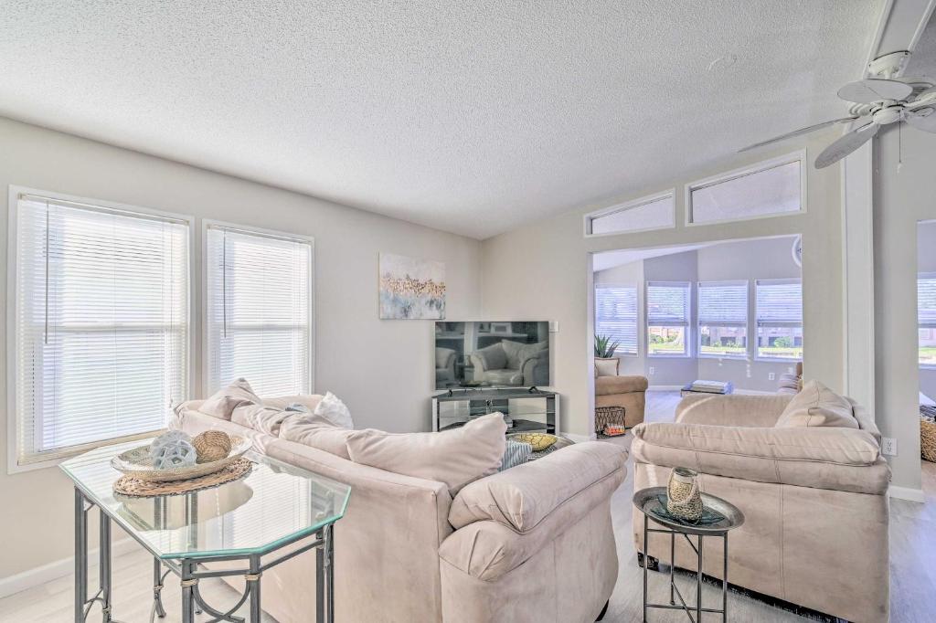 La Bella Vita Home Less Than 1 Mi to Surfside Beach - image 2