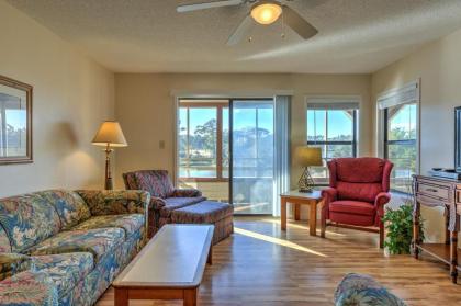 Beautiful views of marsh water golf course Near the beach and a pier nearby myrtle Beach South Carolina
