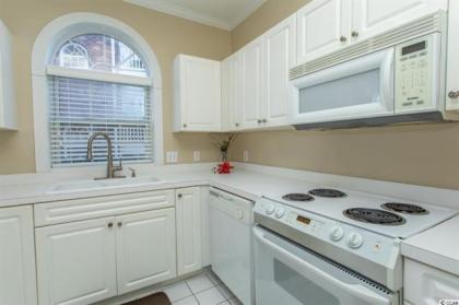 Ground Floor Condo 2 bed 2 bath Riverwalk at Arrowhead Country Club Unit 104 - image 3
