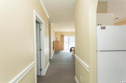 Ground Floor Condo 2 bed 2 bath Riverwalk at Arrowhead Country Club Unit 104 - image 4