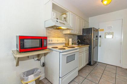 Sea Mist Resort 51205 Double Beds Full Kitchen! - image 12