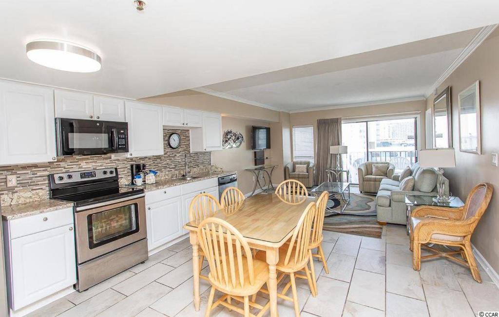 Ocean View 2 Bedroom Apartment with Great Views! Palace Resort 413 - main image