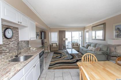 Ocean View 2 Bedroom Apartment with Great Views! Palace Resort 413 - image 3