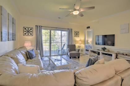 Updated myrtle Beach Condo Less than 2 miles to Beach