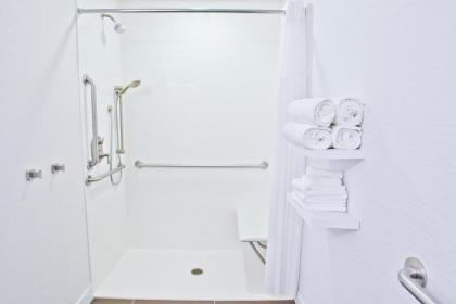 Hampton Inn & Suites Nampa at the Idaho Center - image 11