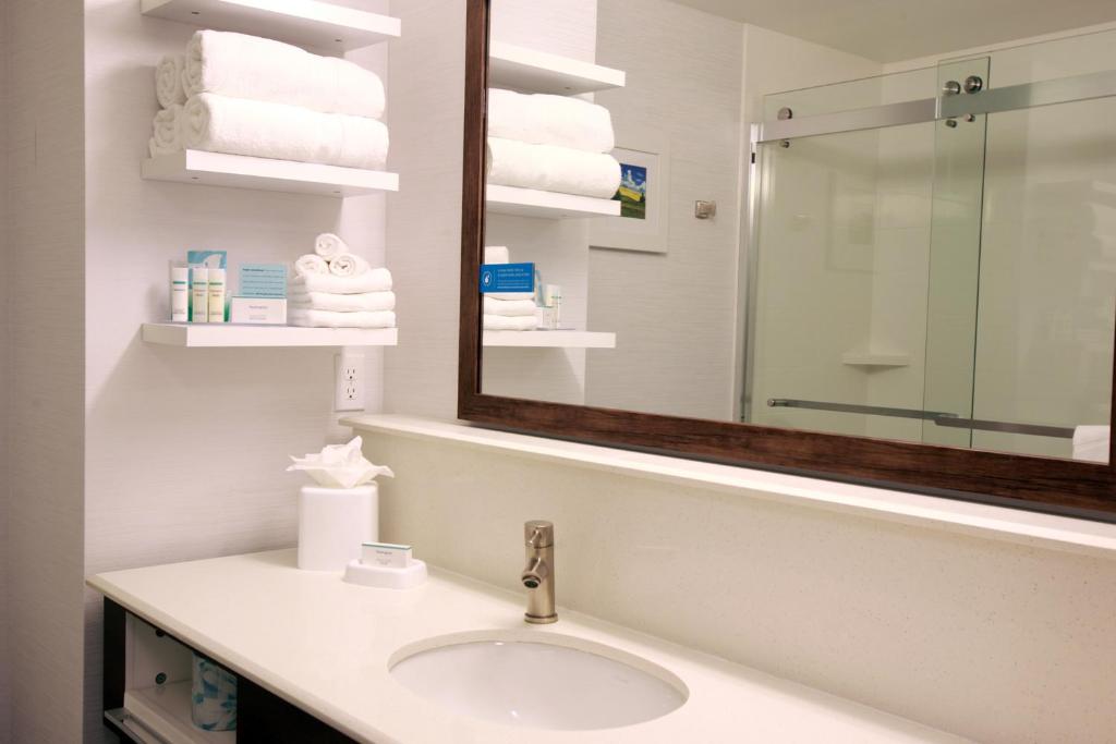 Hampton Inn & Suites Nampa at the Idaho Center - image 3