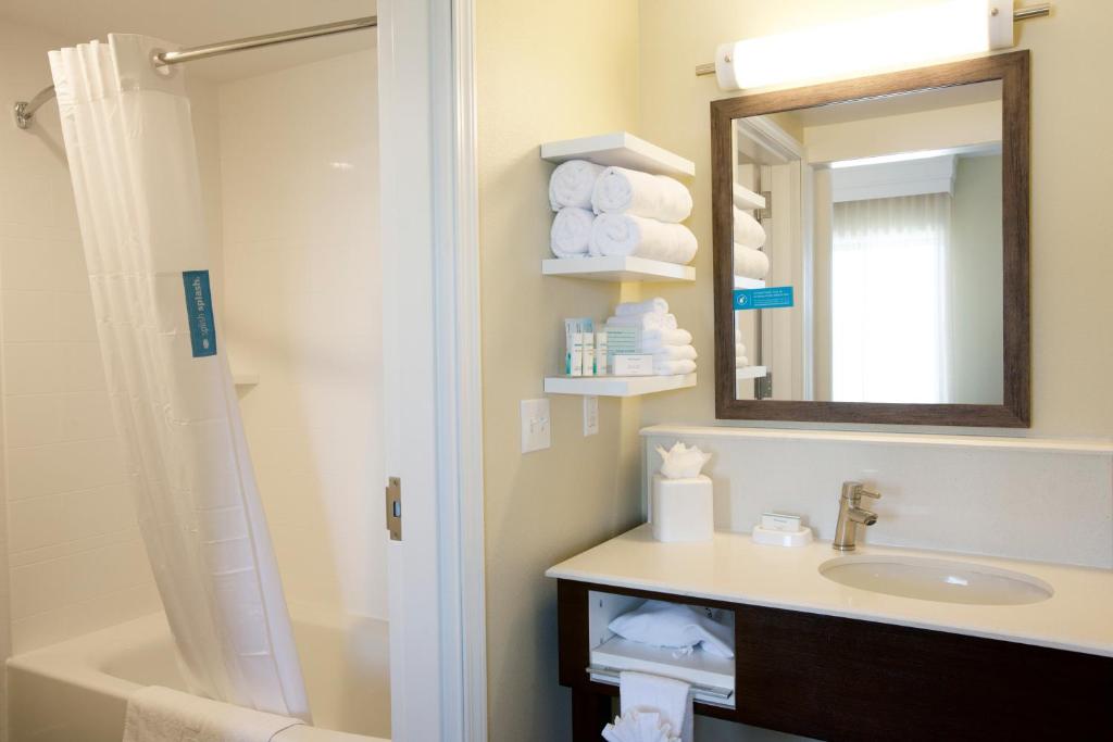 Hampton Inn & Suites Nampa at the Idaho Center - image 6