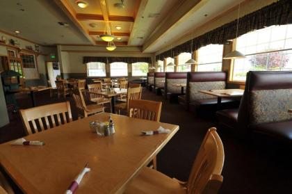 Shilo Inn Suites Hotel - Nampa Suites - image 12