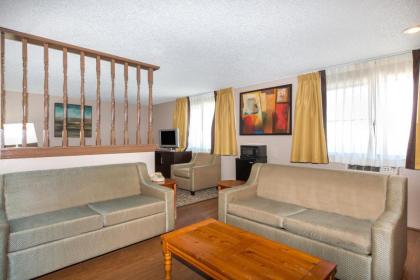Super 8 by Wyndham Nampa - image 8