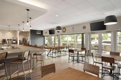 Best Western Plus Peppertree Nampa Civic Center Inn - image 15
