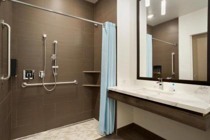 Best Western Plus Peppertree Nampa Civic Center Inn - image 2