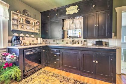 Cute Home in Downtown Nampa with Patio and Yard! - image 7