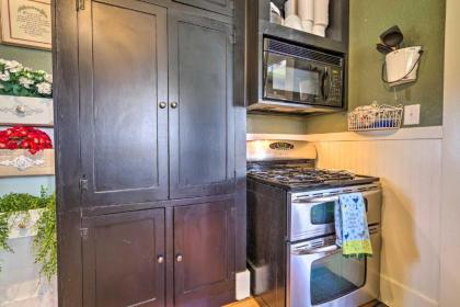 Cute Home in Downtown Nampa with Patio and Yard! - image 9